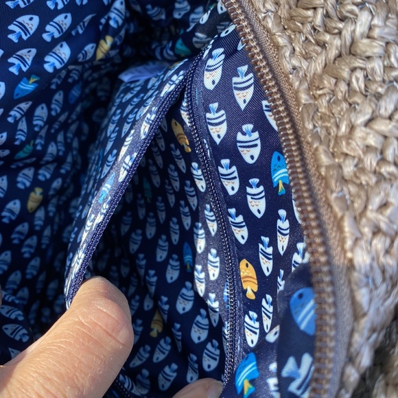 Vera BRADLEY STRAW MINI BACKPACK WITH FISH EMBROIDERED - Picture 6 of 13